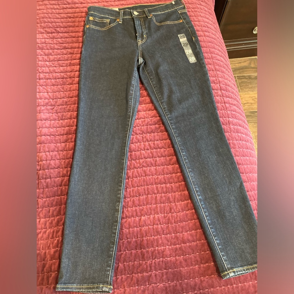 Women's GAP true skinny, and midrise Blue Jeans new without tags